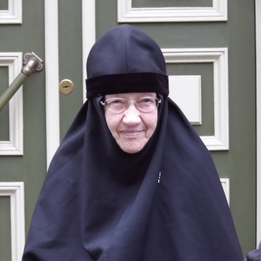 Auväärne Ema Ksenja Jeruusalemma Õlimäe Õigeusu Kloostri nunn külastas tervisekliinikut